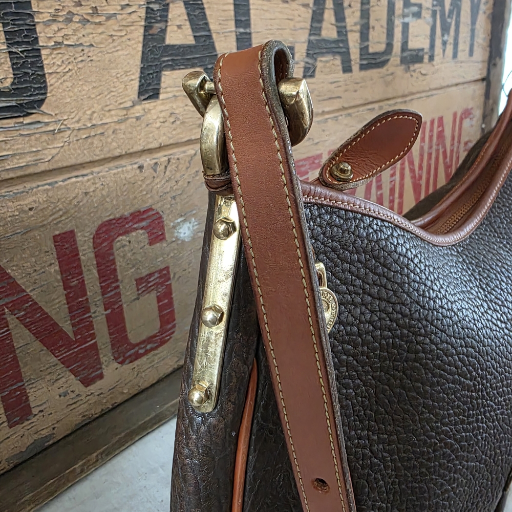 Vintage Dooney & Bourke Brown All Weather Leather Crescent Hobo - Picture 3 of 16